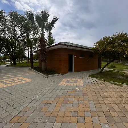 Lakos Karavan - Sarigerme Beach دالامان